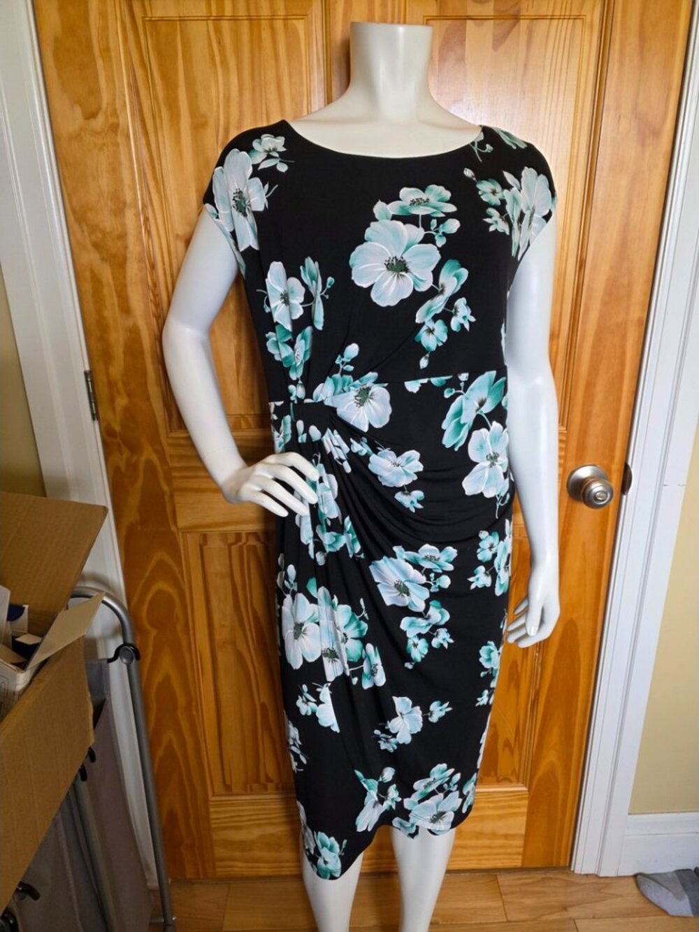 💛 60. Laura Plus Size 20 Floral Dress